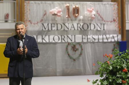 10 MEDNARODNI FOLKLORNI FESTIVAL KD RAKEK 39 FOTO LJUBO VUKELIČ